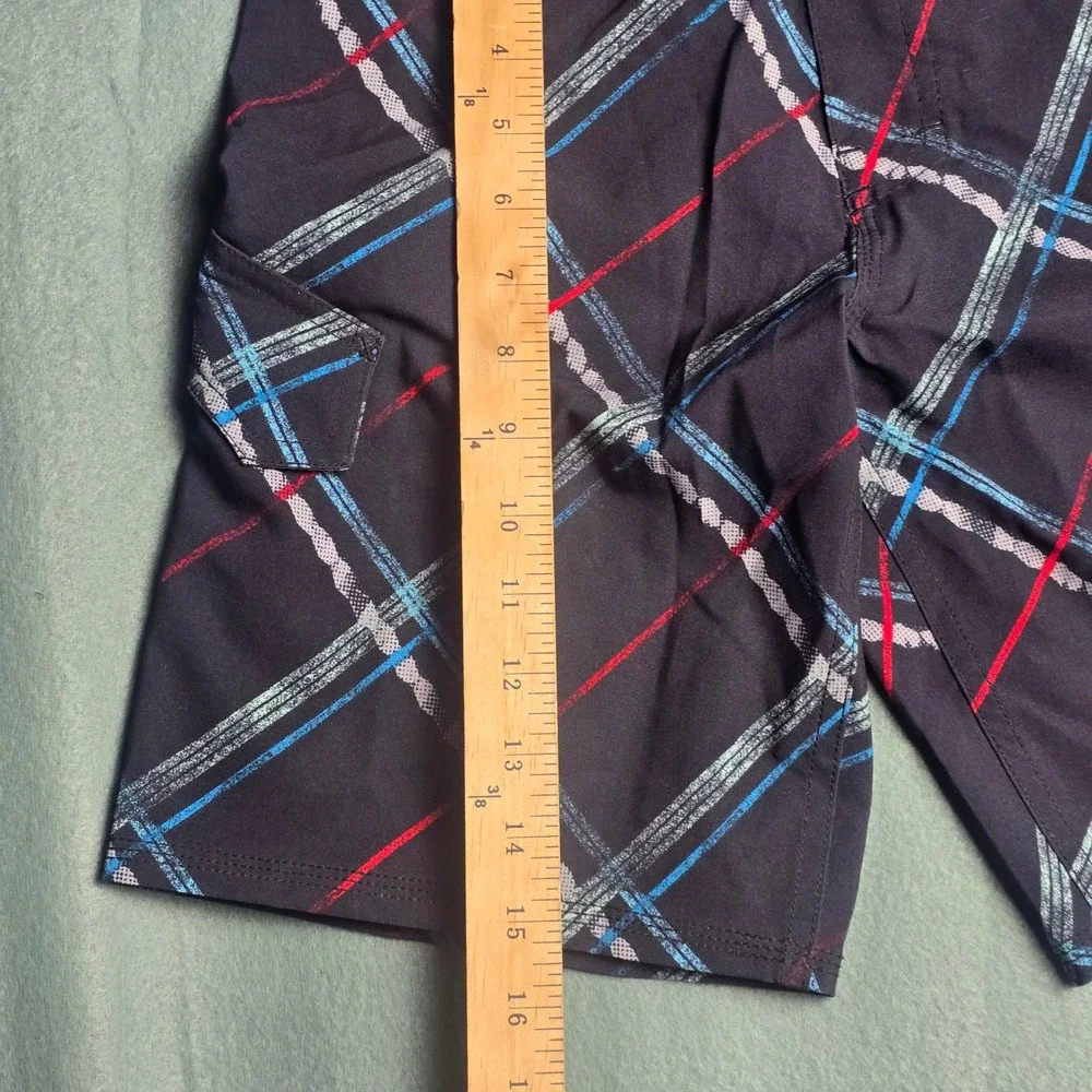 Quiksilver‎ Boys Plaid Board Shorts Size 8 Swim Trunks Black Blue Red 2540565059